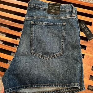 Banana Republic Classic Denim Shorts 33/16